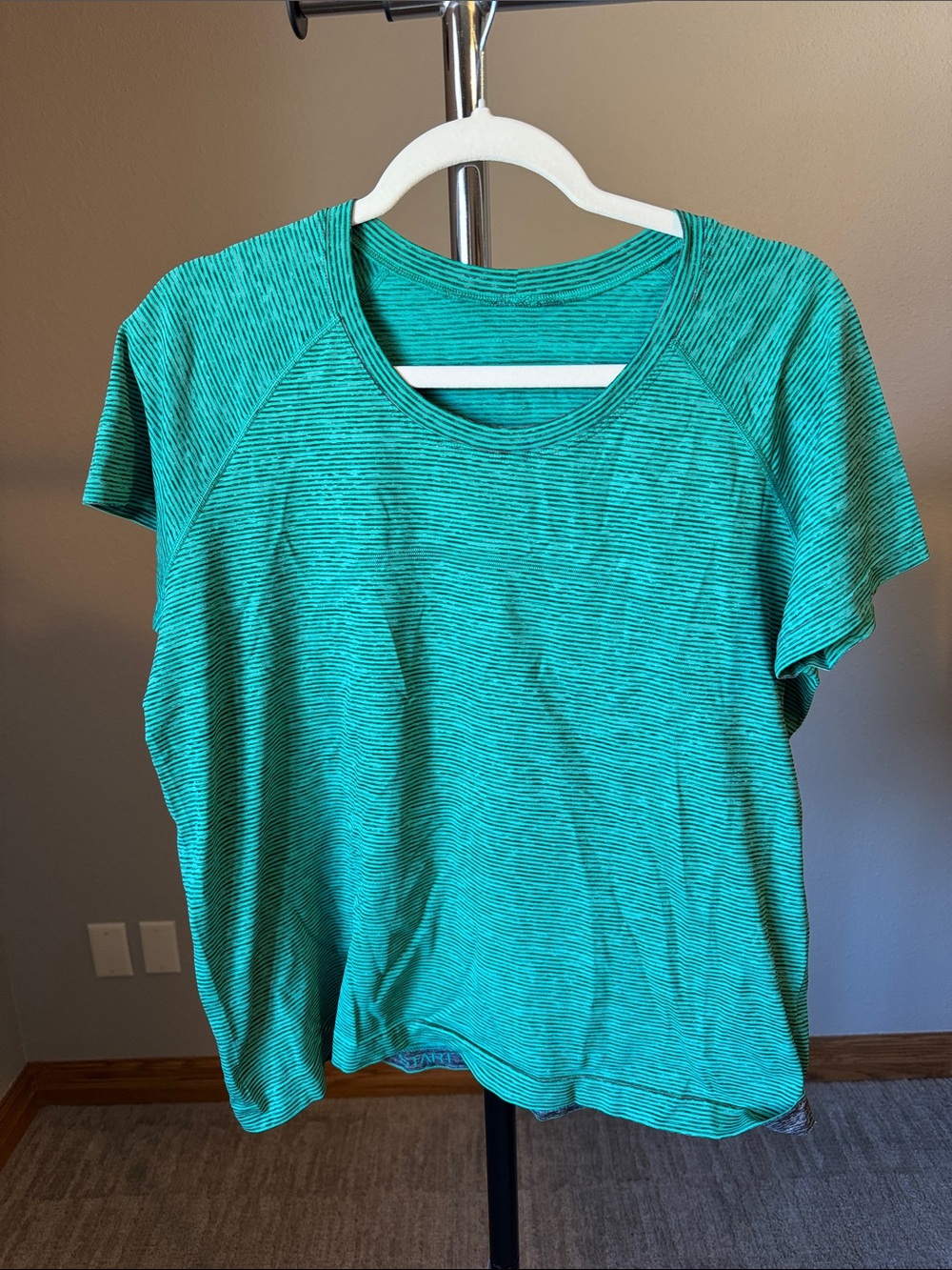 lululemon sz 18 Short Sleeve Tee